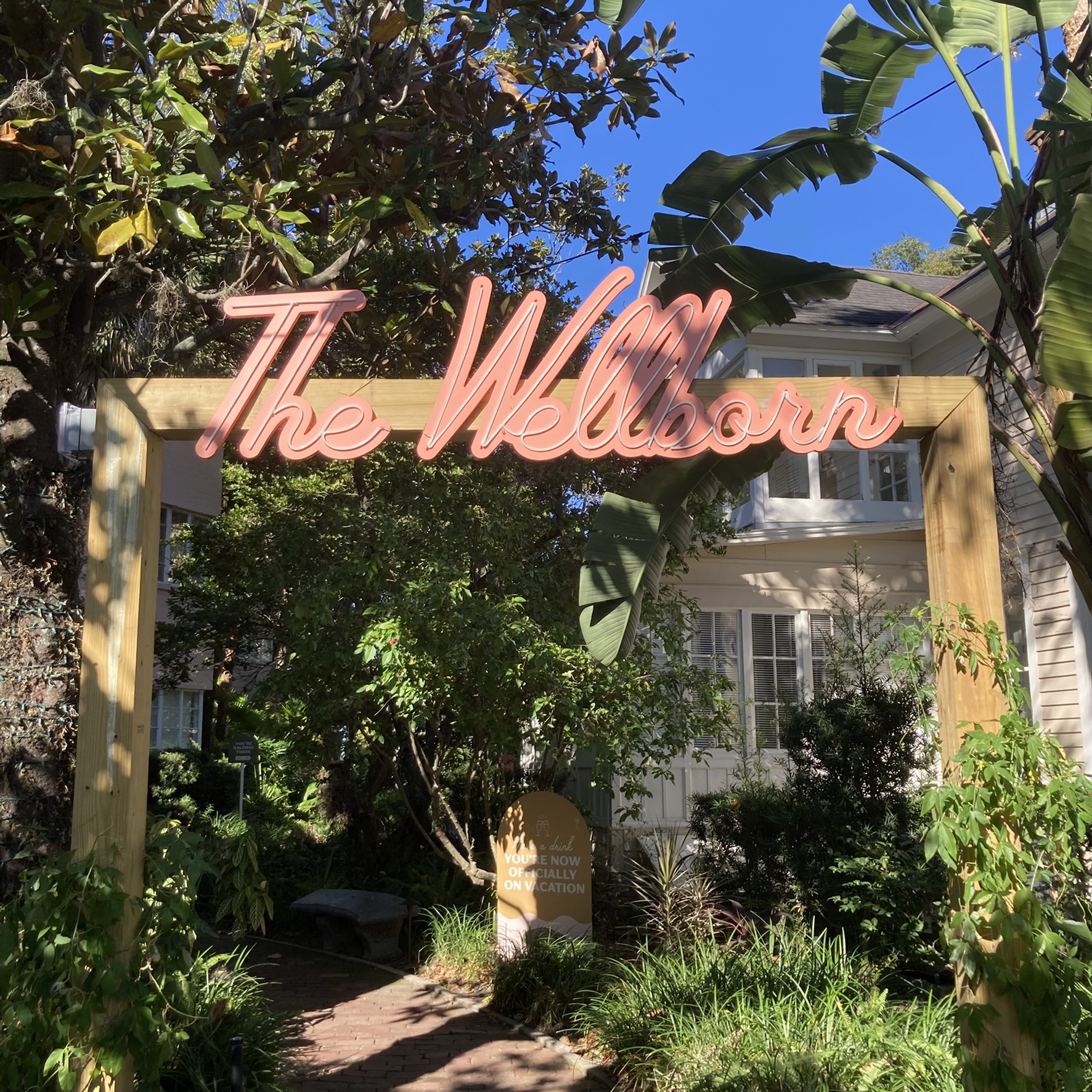 The Wellborn: The Perfect Hangout Spot with Scrumptious Cocktails and Food